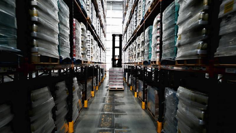 Warehouse isle Thorne